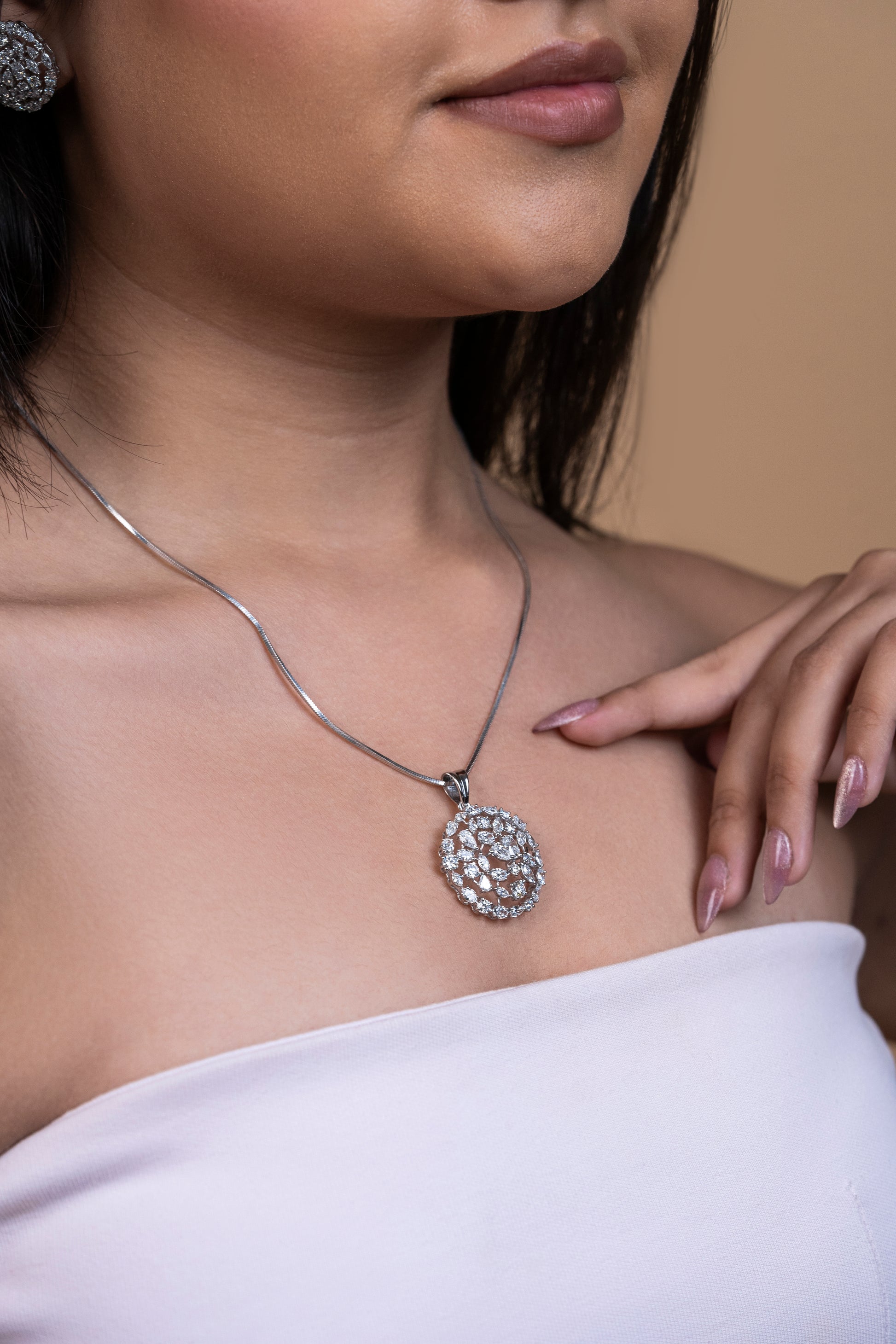 Marquise, Pear, Round & Oval Cut unique circle Style Pendant